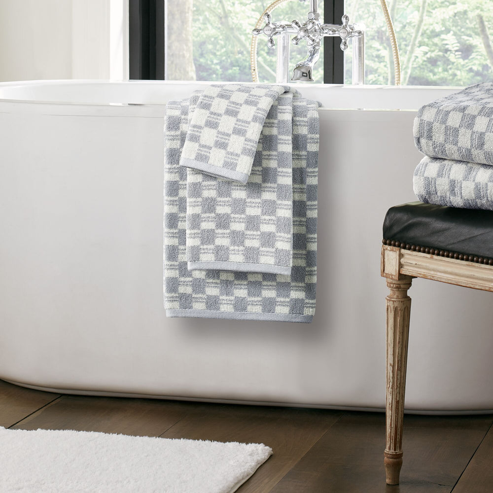 Superior Cotton Bath Towel Set Geometric Diamond 2 Pack Bathroom